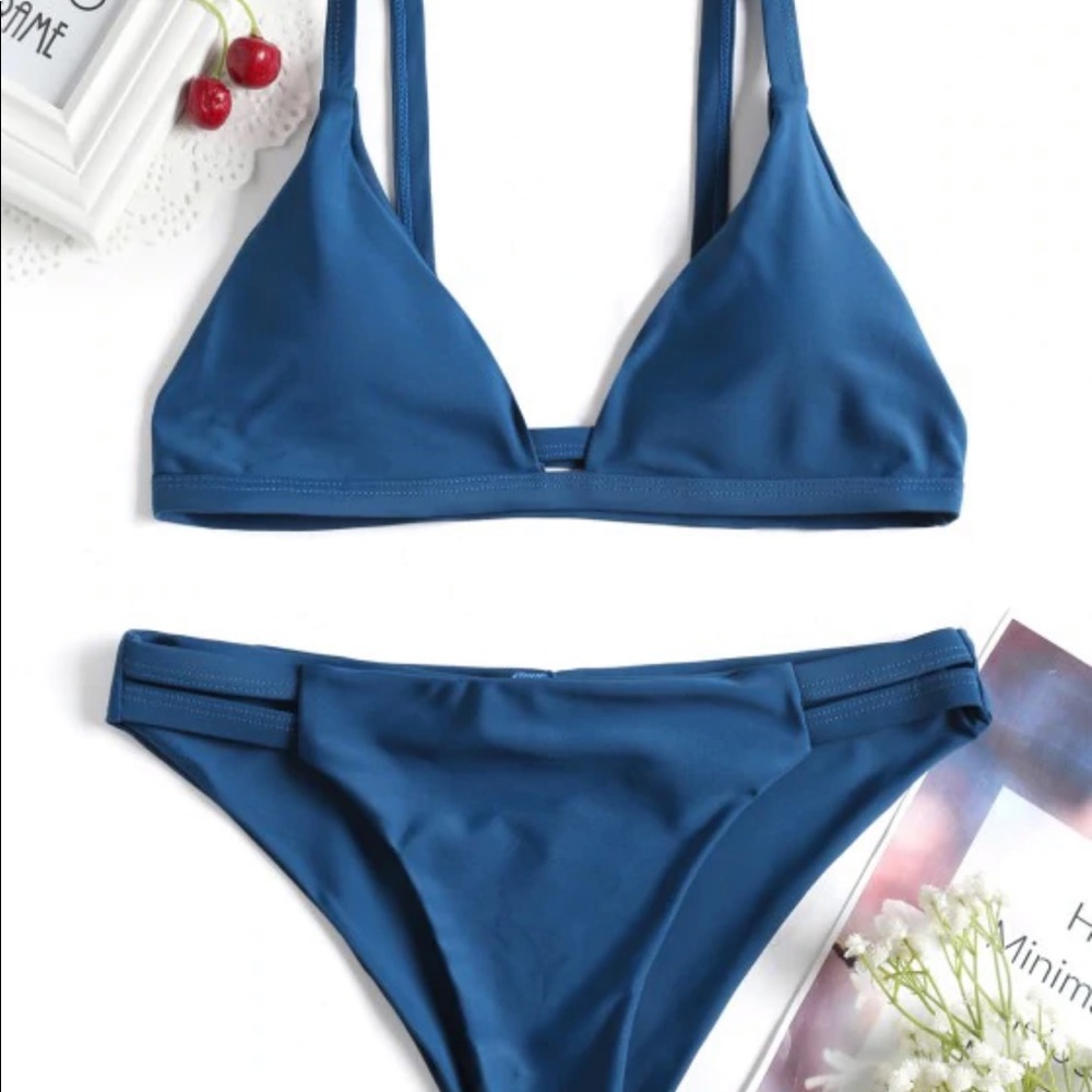 BRAND NEW (size small)
